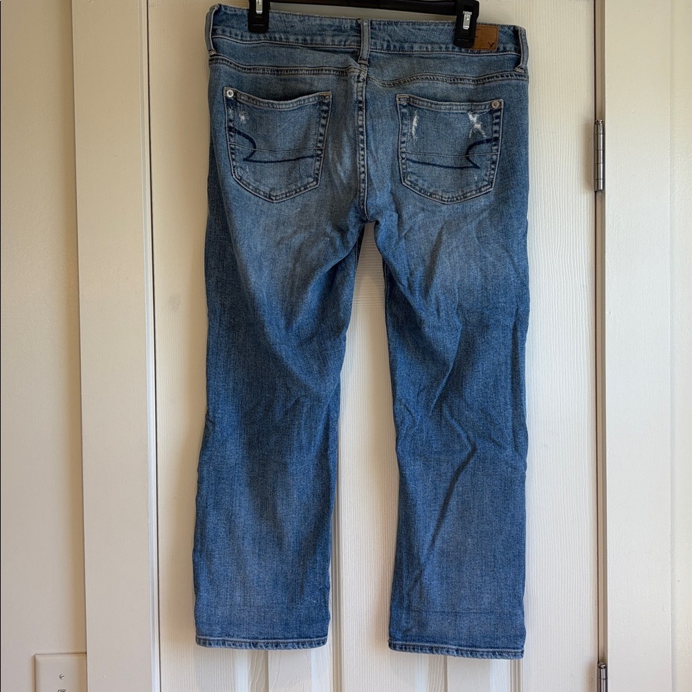 American Eagle | “Boyfit” Light Wash Distressed Straight Leg/Boot Cut Size 4 - Picture 6 of 7